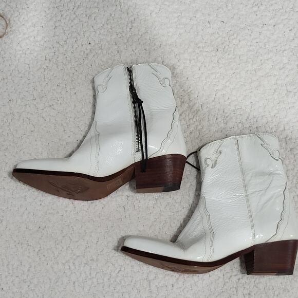 Free People New Frontier White Cowboy Western Boots Women’s Size 37  US 6 -6.5 - Picture 1 of 7